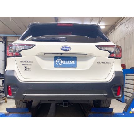 2020 - 2025 Subaru Outback Trailer Hitch Receiver Blue Ox BXH7003 4,500 Lbs 2" inch